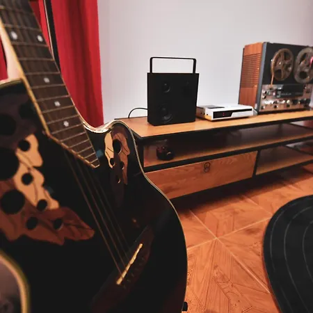 Music Xperience Studio- Comfy Basement For Music Lovers Timisoara