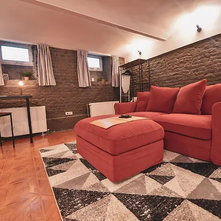 Music Xperience Studio- Comfy Basement For Music Lovers *